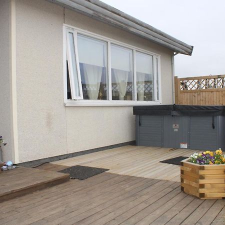 Stori-Bakki Guesthouse-With Hot Tub Egilsstadir Kültér fotó
